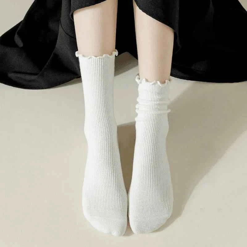 Cute Cotton Soft Middle Tube Black White Breathable Girls Waveselvedge Socks For Women Harajuku Kawaii Solid Frilly Ruffle Socks