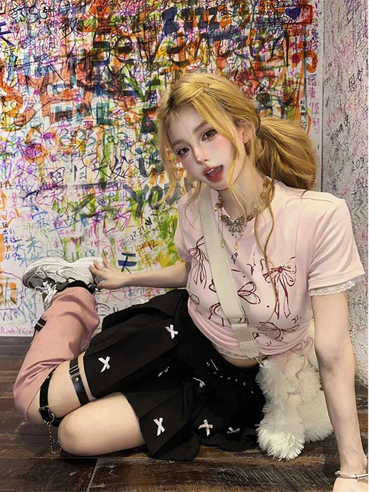 Shoulder Short Sleeved T-Shirt Women to Look Slim Lace Short