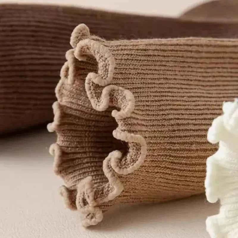 Cute Cotton Soft Middle Tube Black White Breathable Girls Waveselvedge Socks For Women Harajuku Kawaii Solid Frilly Ruffle Socks