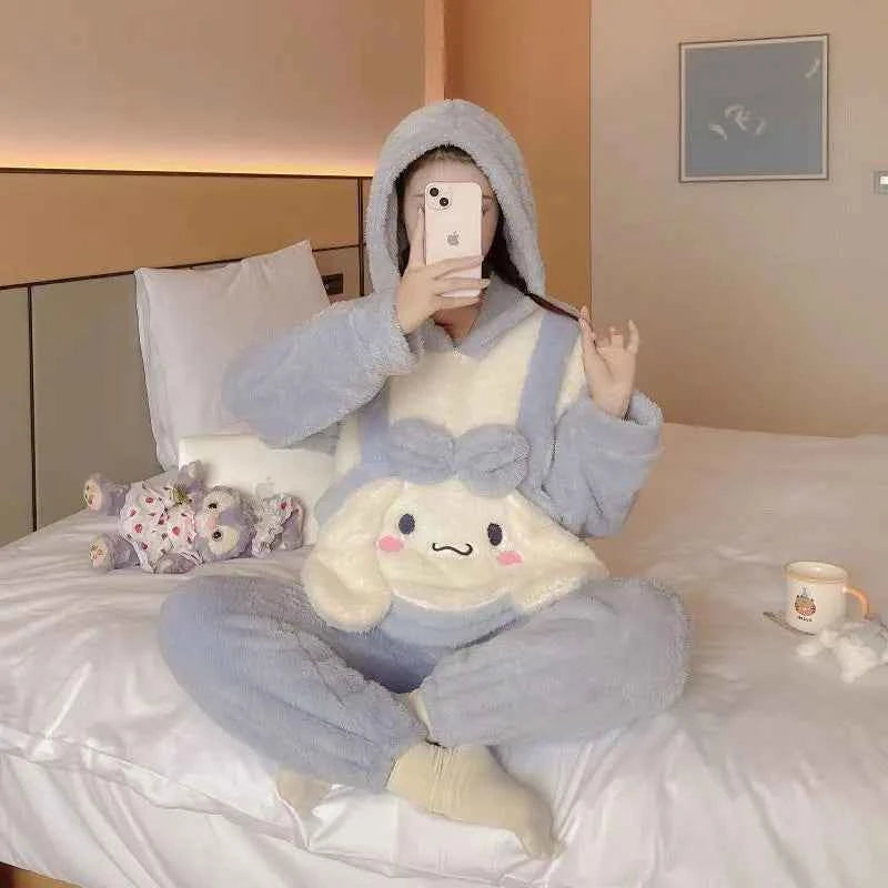 Sanrios Cinnamoroll Pajamas Women's Winter Kuromi Coral Velvet Thicken New Loose Large Size Trendy Outerwear Home Clothes Warmth