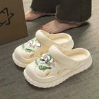 Hole shoes women's thick-soled non-slip cartoon diy garden shoes cross online celebrity explosions outside the beach.