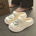 Hole shoes women's thick-soled non-slip cartoon diy garden shoes cross online celebrity explosions outside the beach.