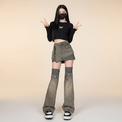 Skirt  leg cover.