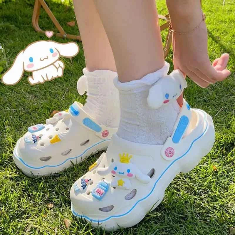 Sanrioed Hello Kittys Sandal Slippers Women's Diy Accessories Shoes Kuromi Cinnamoroll Summer Beach Sandals for Students Girls