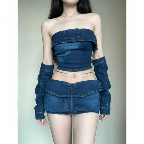 Vusy Kawaii Shop Official blue denim tube top and mini skirt set with detachable sleeves. Model wears a silver belly chain.